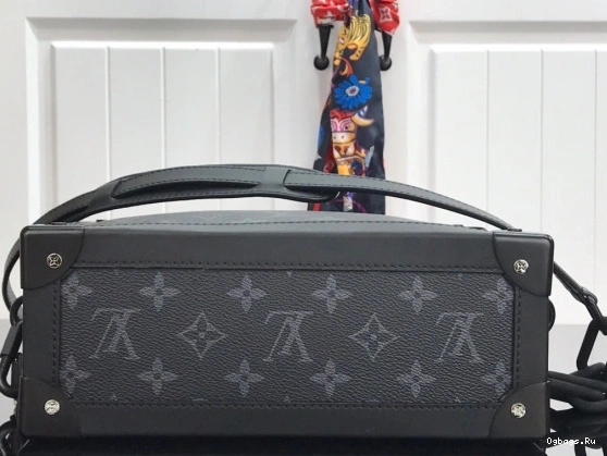 VUITTON TRUNK LOUIS SOFT 0502